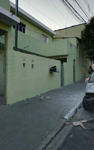 Casa à venda com 120m², 4 quartos e 1 vaga Casa à venda com 120m², 4 quartos e 1 vagaFachada