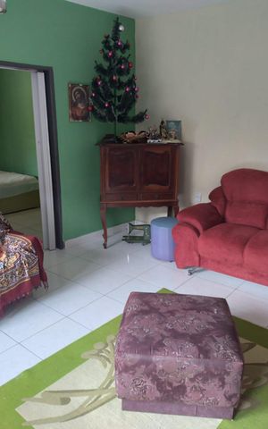 Casa à venda com 120m², 4 quartos e 1 vaga Casa à venda com 120m², 4 quartos e 1 vagaSala