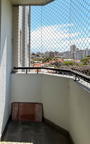 Apartamento à venda com 72m², 3 quartos e 1 vaga Apartamento à venda com 72m², 3 quartos e 1 vagaVaranda