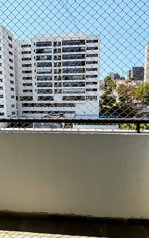 Apartamento à venda com 72m², 3 quartos e 1 vaga Apartamento à venda com 72m², 3 quartos e 1 vagaVaranda