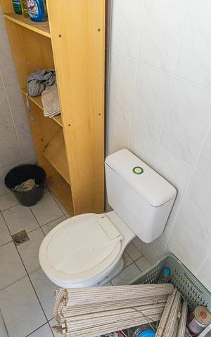 Apartamento à venda com 180m², 5 quartos e 3 vagas Apartamento à venda com 180m², 5 quartos e 3 vagasBanheiro de serviço