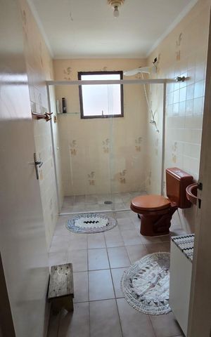 Apartamento para alugar com 85m², 2 quartos e 1 vaga Apartamento para alugar com 85m², 2 quartos e 1 vagaBanheiro 1