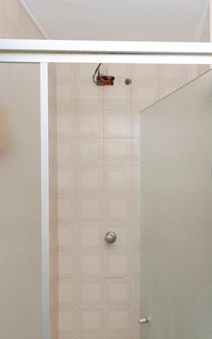 Apartamento à venda com 74m², 3 quartos e 2 vagas Apartamento à venda com 74m², 3 quartos e 2 vagasBanheiro da Suíte
