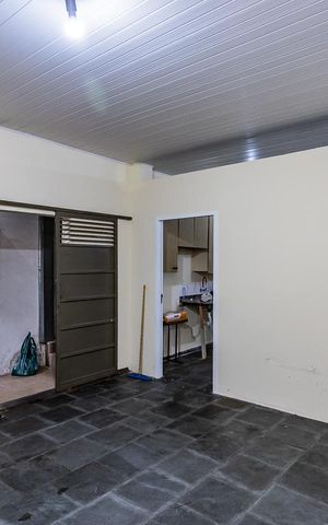 Casa à venda com 300m², 3 quartos e 2 vagas Casa à venda com 300m², 3 quartos e 2 vagasGaragem