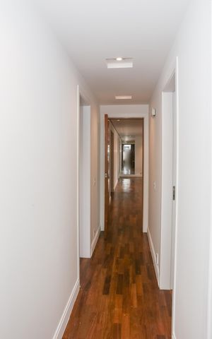 Apartamento para alugar com 170m², 3 quartos e 2 vagas Apartamento para alugar com 170m², 3 quartos e 2 vagasCorredor