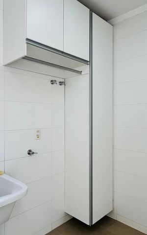Casa de condomínio para alugar com 310m², 3 quartos e 5 vagas
