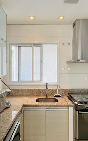Casa de condomínio para alugar com 310m², 3 quartos e 5 vagas