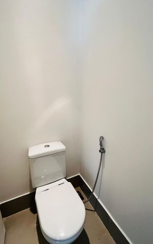 Casa de condomínio para alugar com 310m², 3 quartos e 5 vagas