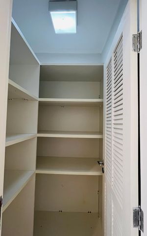 Casa de condomínio para alugar com 310m², 3 quartos e 5 vagas