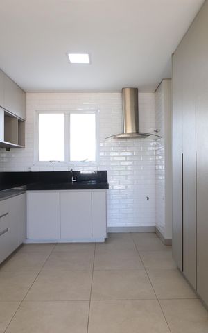 Apartamento para alugar com 90m², 3 quartos e 2 vagasCozinha