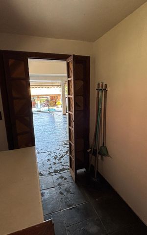 Casa à venda com 457m², 3 quartos e 4 vagas Casa à venda com 457m², 3 quartos e 4 vagasQuartinho