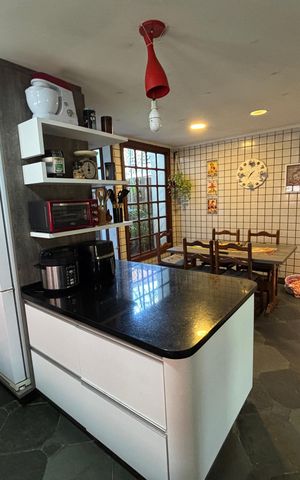 Casa à venda com 457m², 3 quartos e 4 vagas Casa à venda com 457m², 3 quartos e 4 vagasCozinha