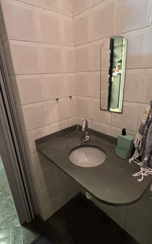 Casa à venda com 457m², 3 quartos e 4 vagas Casa à venda com 457m², 3 quartos e 4 vagasBanheiro suíte serviço
