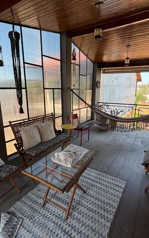 Casa à venda com 457m², 3 quartos e 4 vagas Casa à venda com 457m², 3 quartos e 4 vagasVaranda sala