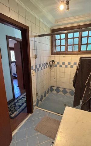 Casa à venda com 457m², 3 quartos e 4 vagas Casa à venda com 457m², 3 quartos e 4 vagasBanheiro