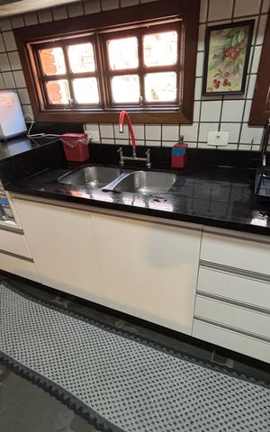 Casa à venda com 457m², 3 quartos e 4 vagas Casa à venda com 457m², 3 quartos e 4 vagasCozinha