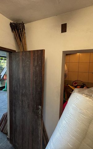 Casa à venda com 457m², 3 quartos e 4 vagas Casa à venda com 457m², 3 quartos e 4 vagasÁrea dos fundos