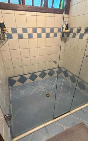 Casa à venda com 457m², 3 quartos e 4 vagas Casa à venda com 457m², 3 quartos e 4 vagasBanheiro