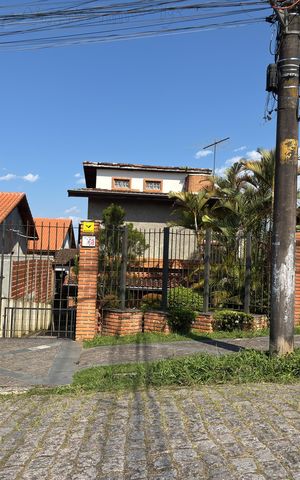 Casa à venda com 457m², 3 quartos e 4 vagas