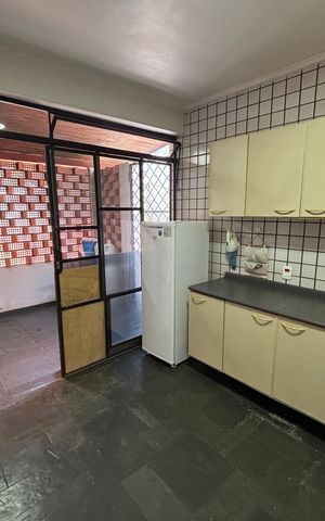 Casa à venda com 457m², 3 quartos e 4 vagas Casa à venda com 457m², 3 quartos e 4 vagasÁrea de Serviço