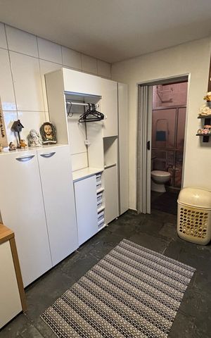 Casa à venda com 457m², 3 quartos e 4 vagas Casa à venda com 457m², 3 quartos e 4 vagasSuite de serviço