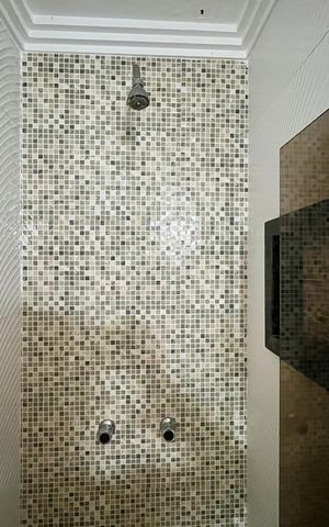 Apartamento à venda com 79m², 2 quartos e 2 vagas Apartamento à venda com 79m², 2 quartos e 2 vagasBanheiro da Suíte