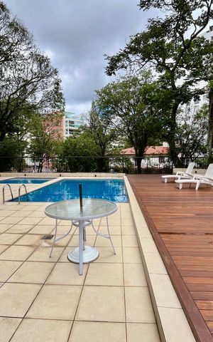 Apartamento à venda com 79m², 2 quartos e 2 vagas Apartamento à venda com 79m², 2 quartos e 2 vagasÁrea comum - Piscina