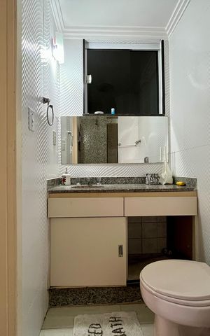 Apartamento à venda com 79m², 2 quartos e 2 vagas Apartamento à venda com 79m², 2 quartos e 2 vagasBanheiro da Suíte