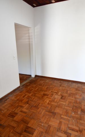 Casa para alugar com 400m², 2 quartos e 3 vagasSala