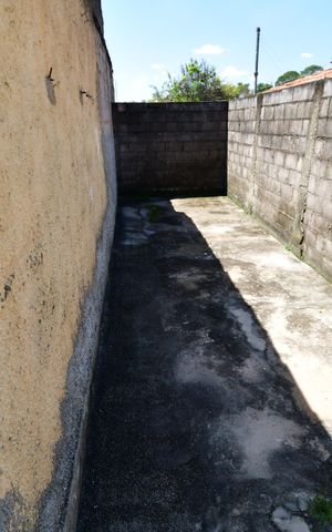 Casa para alugar com 400m², 2 quartos e 3 vagasQuintal
