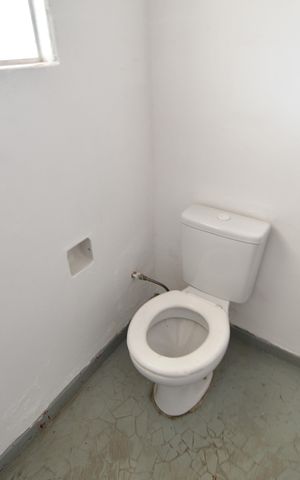 Casa para alugar com 400m², 2 quartos e 3 vagasBanheiro