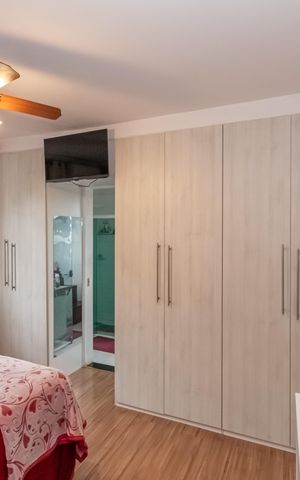 Casa à venda com 250m², 3 quartos e 2 vagas Casa à venda com 250m², 3 quartos e 2 vagasSuite