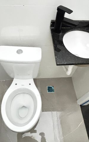 Apartamento à venda com 63m², 2 quartos e 1 vaga Apartamento à venda com 63m², 2 quartos e 1 vagaBanheiro