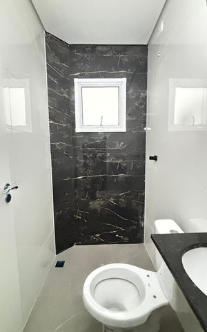 Apartamento à venda com 63m², 2 quartos e 1 vaga Apartamento à venda com 63m², 2 quartos e 1 vagaBanheiro