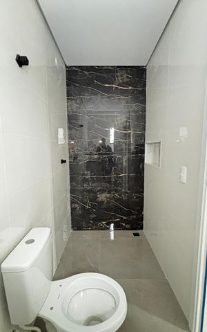 Apartamento à venda com 100m², 2 quartos e 1 vaga Apartamento à venda com 100m², 2 quartos e 1 vagaBanheiro da Suíte
