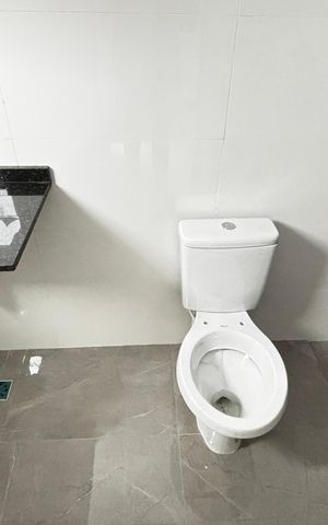 Apartamento à venda com 100m², 2 quartos e 1 vaga Apartamento à venda com 100m², 2 quartos e 1 vagaBanheiro da Suíte