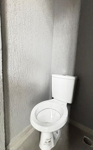 Apartamento à venda com 100m², 2 quartos e 1 vaga Apartamento à venda com 100m², 2 quartos e 1 vagaCobertura - Banheiro