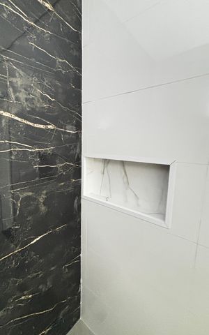 Apartamento à venda com 100m², 2 quartos e 1 vaga Apartamento à venda com 100m², 2 quartos e 1 vagaBanheiro da Suíte