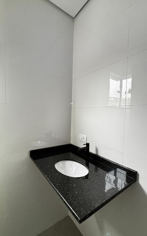 Apartamento à venda com 100m², 2 quartos e 1 vaga Apartamento à venda com 100m², 2 quartos e 1 vagaBanheiro da Suíte