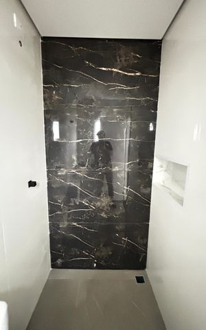 Apartamento à venda com 100m², 2 quartos e 1 vaga Apartamento à venda com 100m², 2 quartos e 1 vagaBanheiro da Suíte