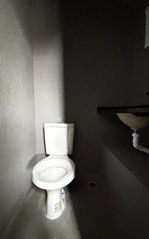 Apartamento à venda com 100m², 2 quartos e 1 vaga Apartamento à venda com 100m², 2 quartos e 1 vagaCobertura - Banheiro
