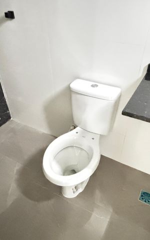 Apartamento à venda com 100m², 2 quartos e 1 vaga Apartamento à venda com 100m², 2 quartos e 1 vagaBanheiro da Suíte