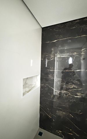 Apartamento à venda com 100m², 2 quartos e 1 vaga Apartamento à venda com 100m², 2 quartos e 1 vagaBanheiro da Suíte