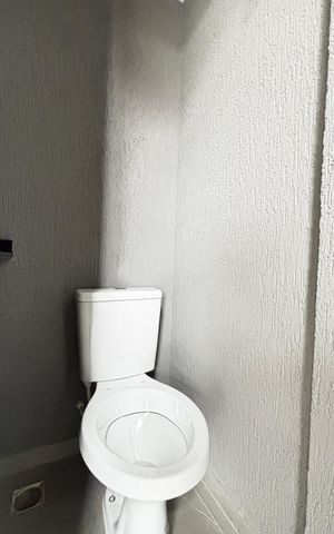 Apartamento à venda com 100m², 2 quartos e 1 vaga Apartamento à venda com 100m², 2 quartos e 1 vagaCobertura - Banheiro