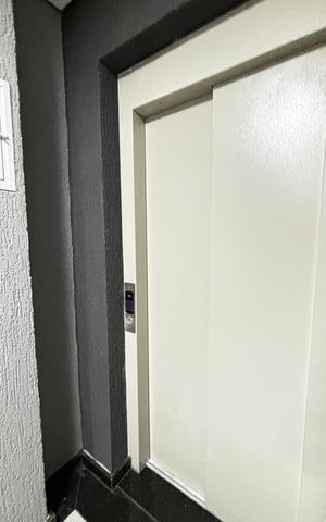 Apartamento à venda com 100m², 2 quartos e 1 vaga Apartamento à venda com 100m², 2 quartos e 1 vagaElevador