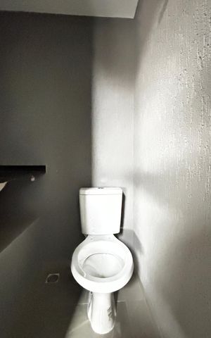Apartamento à venda com 100m², 2 quartos e 1 vaga Apartamento à venda com 100m², 2 quartos e 1 vagaCobertura - Banheiro