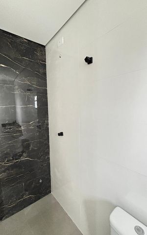 Apartamento à venda com 100m², 2 quartos e 1 vaga Apartamento à venda com 100m², 2 quartos e 1 vagaBanheiro da Suíte