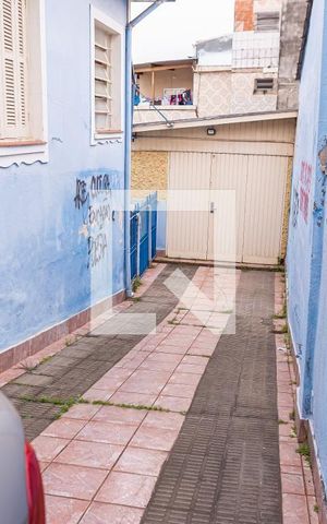 Casa à venda com 150m², 5 quartos e 2 vagas Casa à venda com 150m², 5 quartos e 2 vagasGaragem