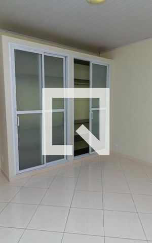 Casa à venda com 150m², 5 quartos e 2 vagas Casa à venda com 150m², 5 quartos e 2 vagasQuarto 1