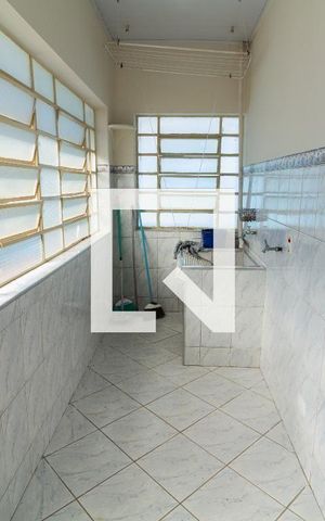 Casa à venda com 150m², 5 quartos e 2 vagas Casa à venda com 150m², 5 quartos e 2 vagasÁrea de serviço